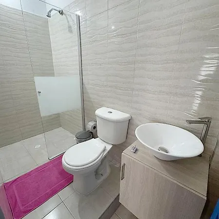 Casa 1811 Hostal *
