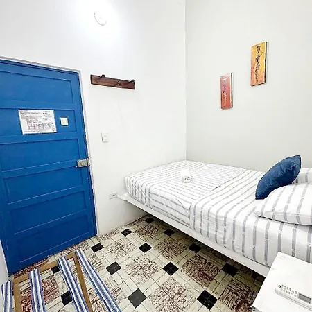 Hostal Casa 1811 *