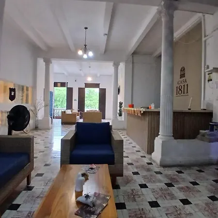 Hostal Casa 1811 *