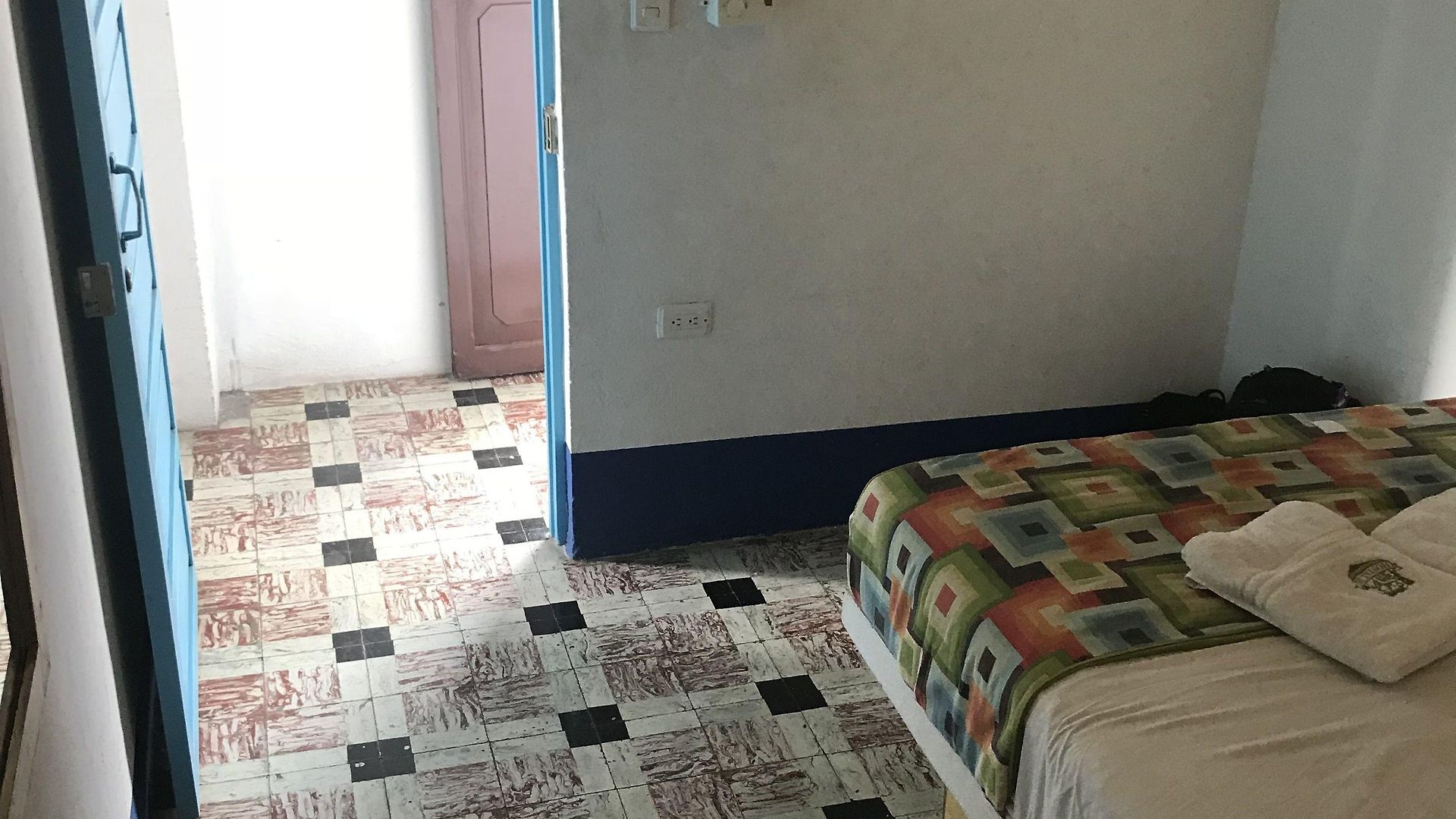Hostal Casa 1811 *