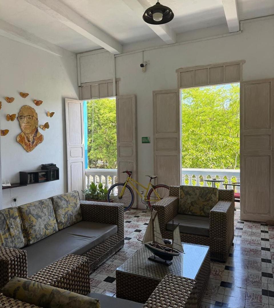 Casa 1811 Hostal *