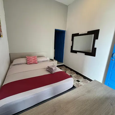 Hostal Casa 1811