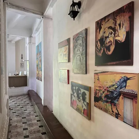 Hostal Casa 1811