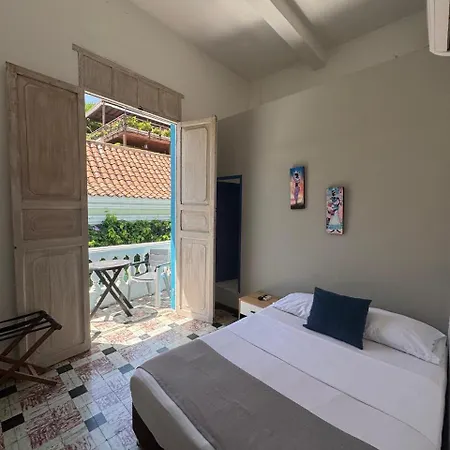 Casa 1811 Hostal *