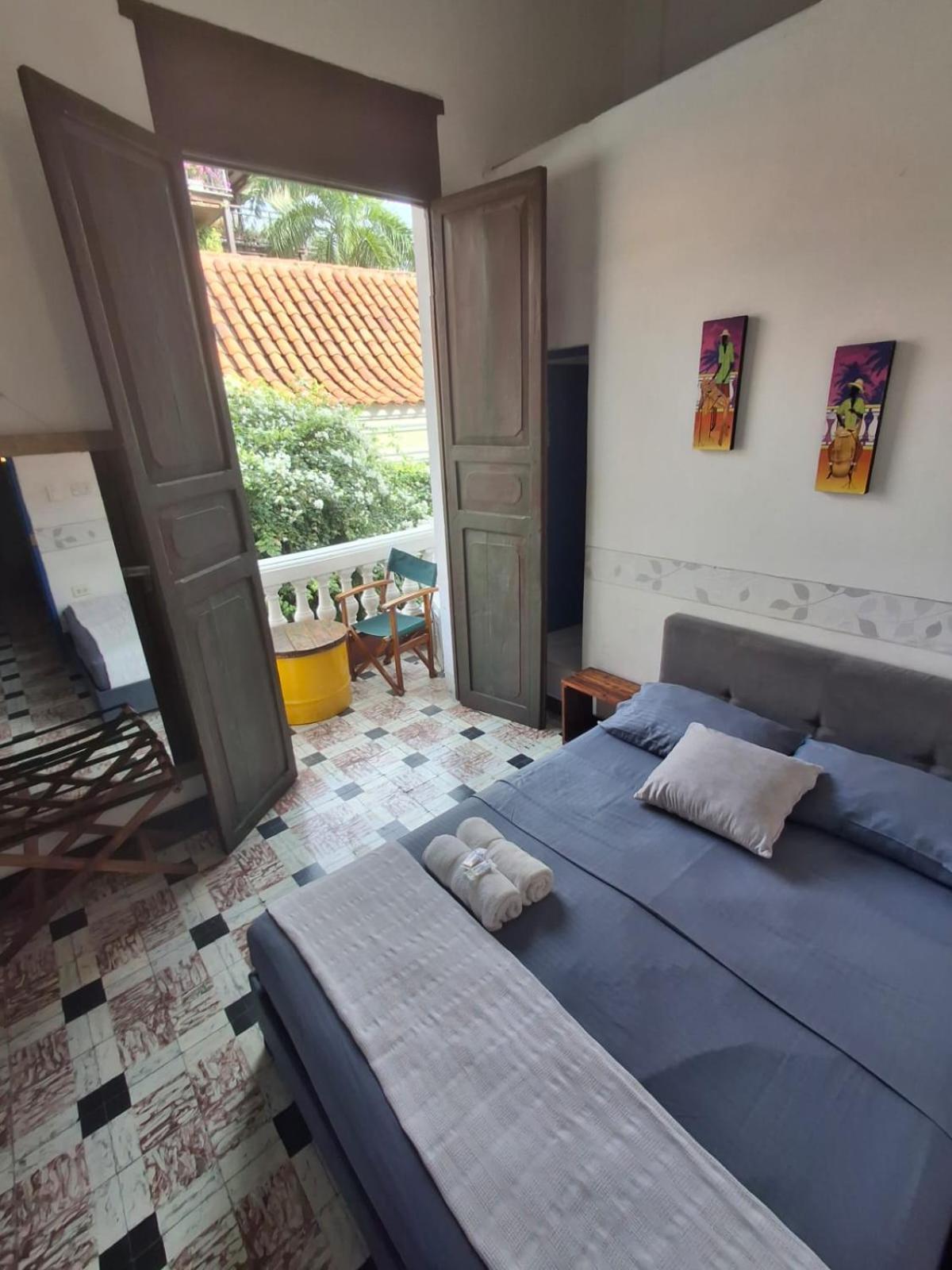 1811 Hostal