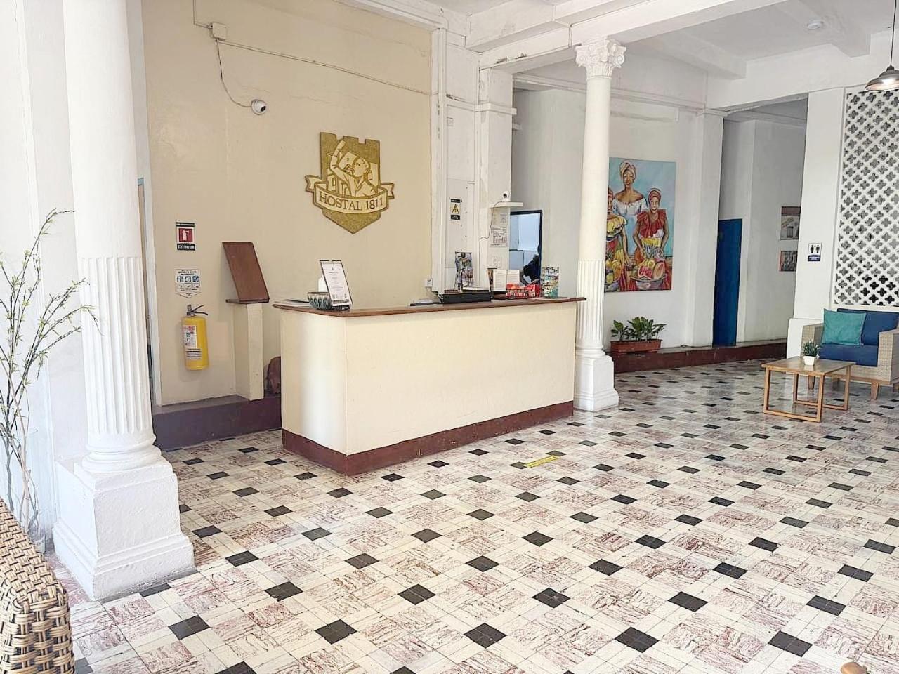Hostal 1811 *