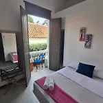 Hostal 1811