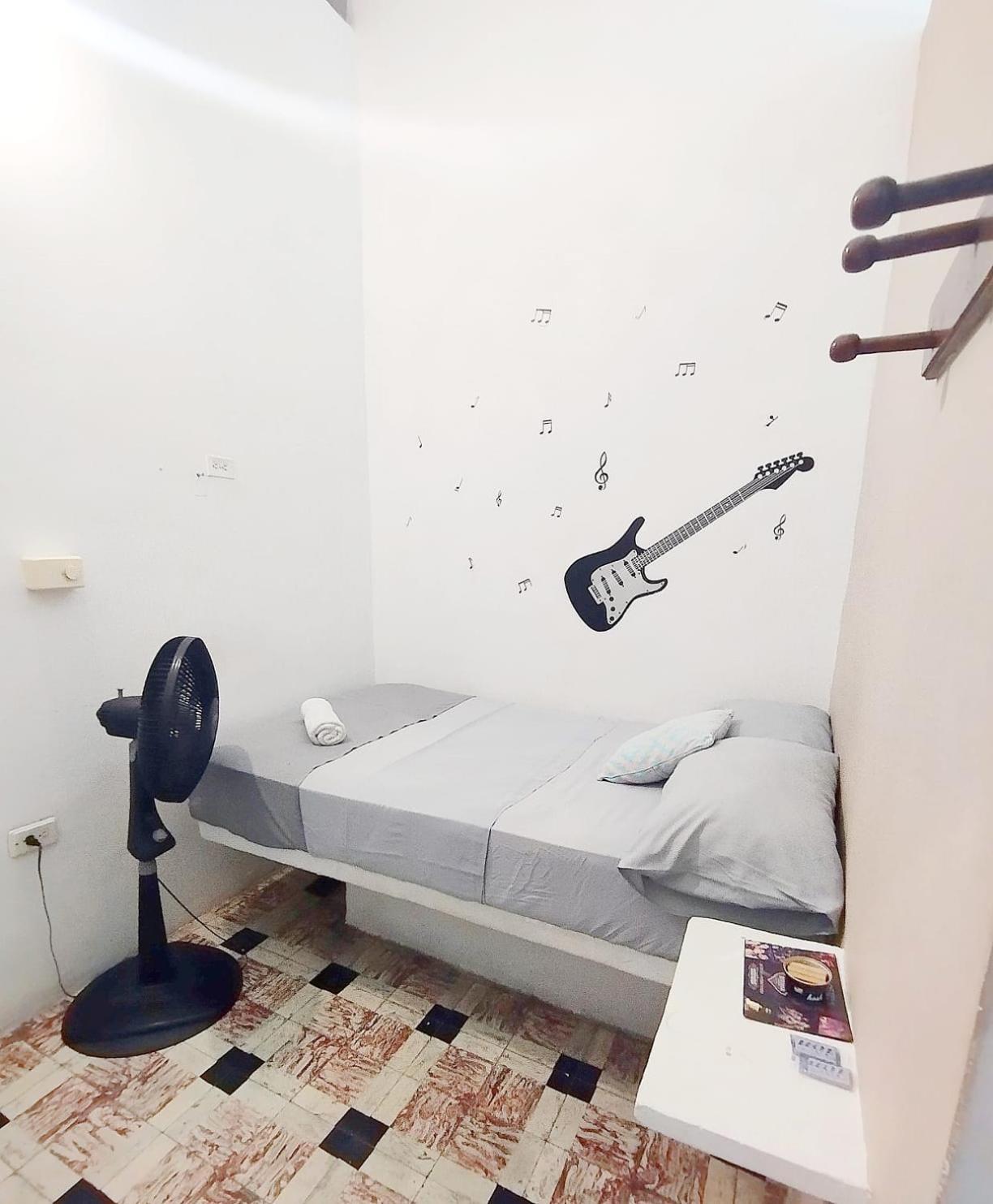 1811 Hostal